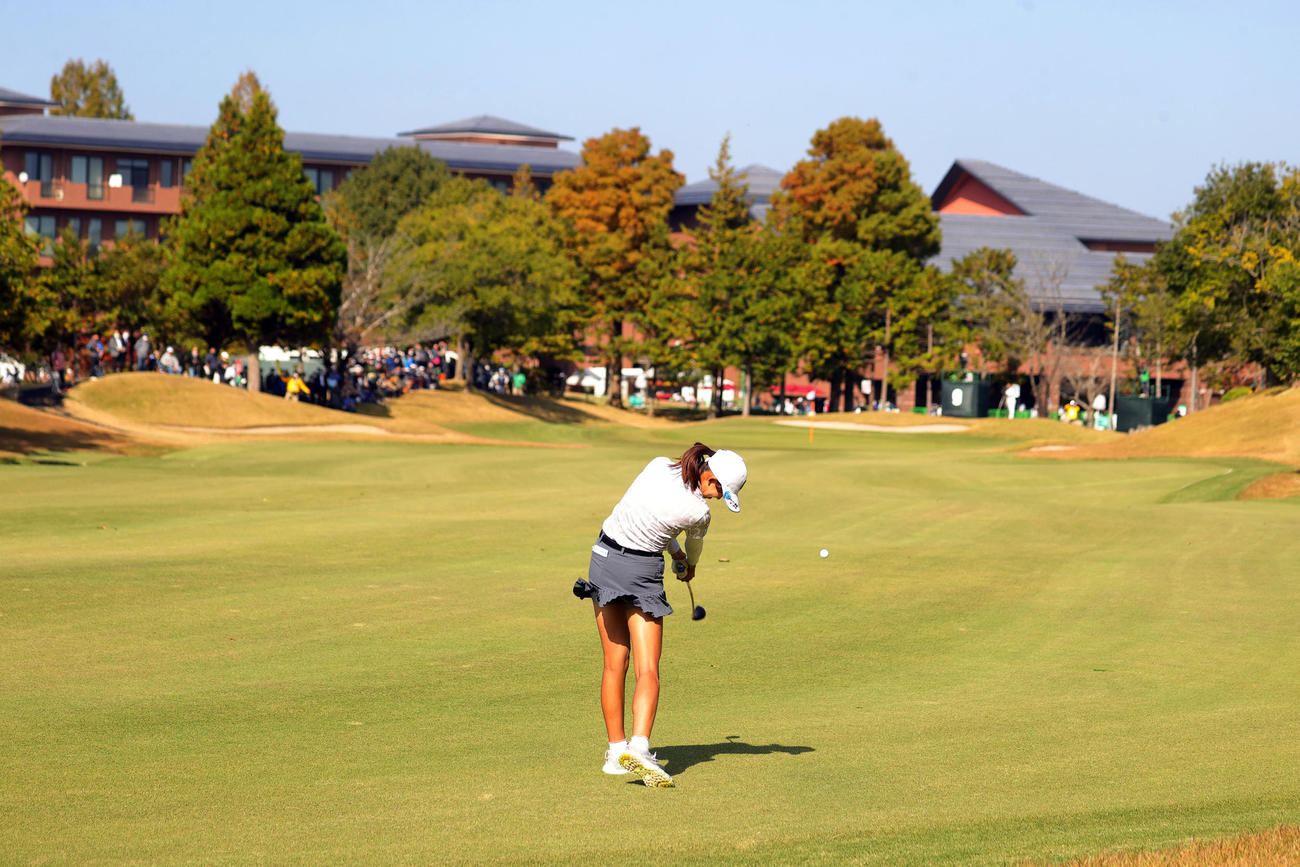 9番で第2打を放つ馬場咲希（撮影・野上伸悟）