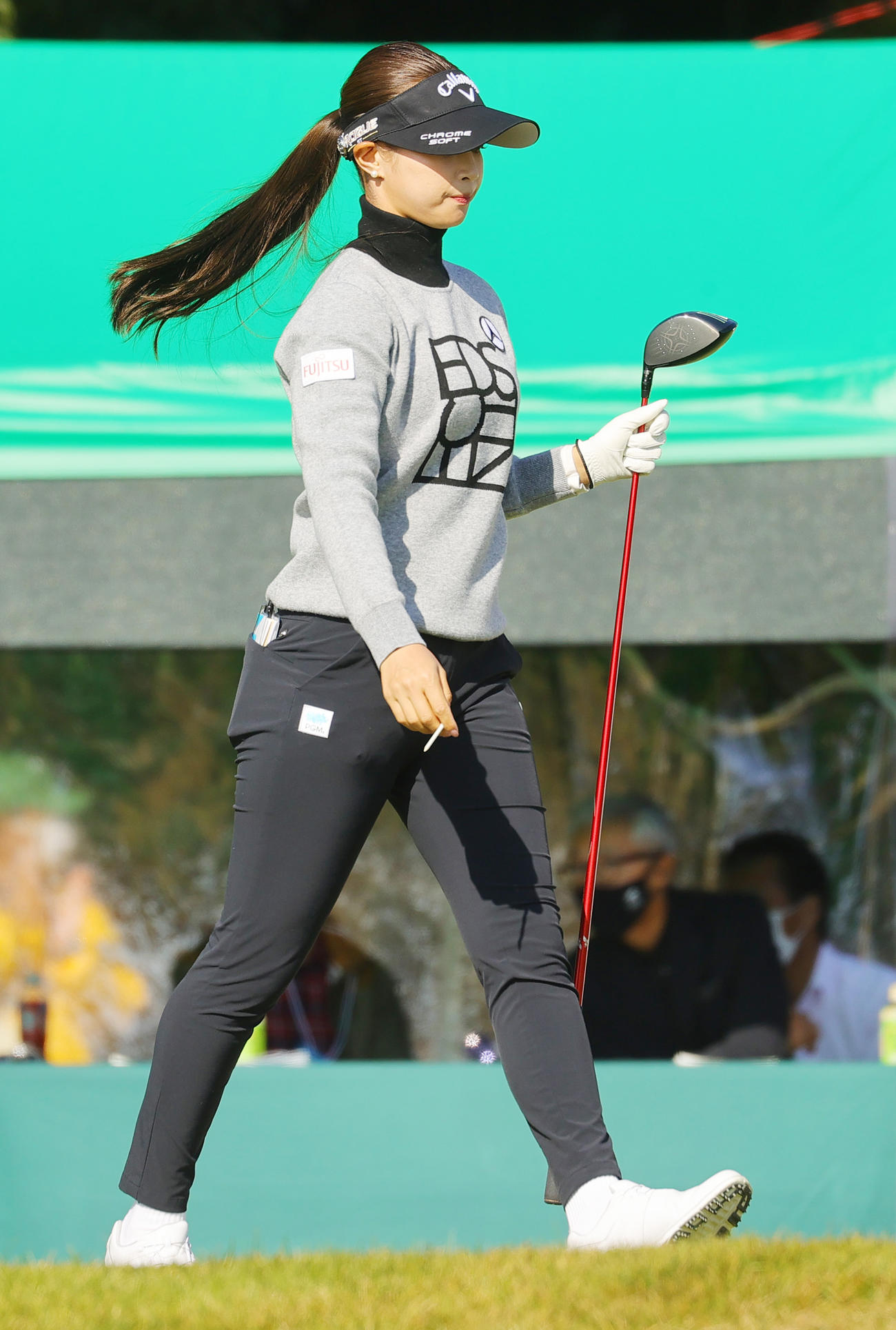 1番、第1打を放った柏原明日架（撮影・野上伸悟）