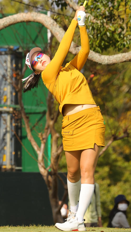 13番で第1打を放つセキ・ユウティン（撮影・野上伸悟）