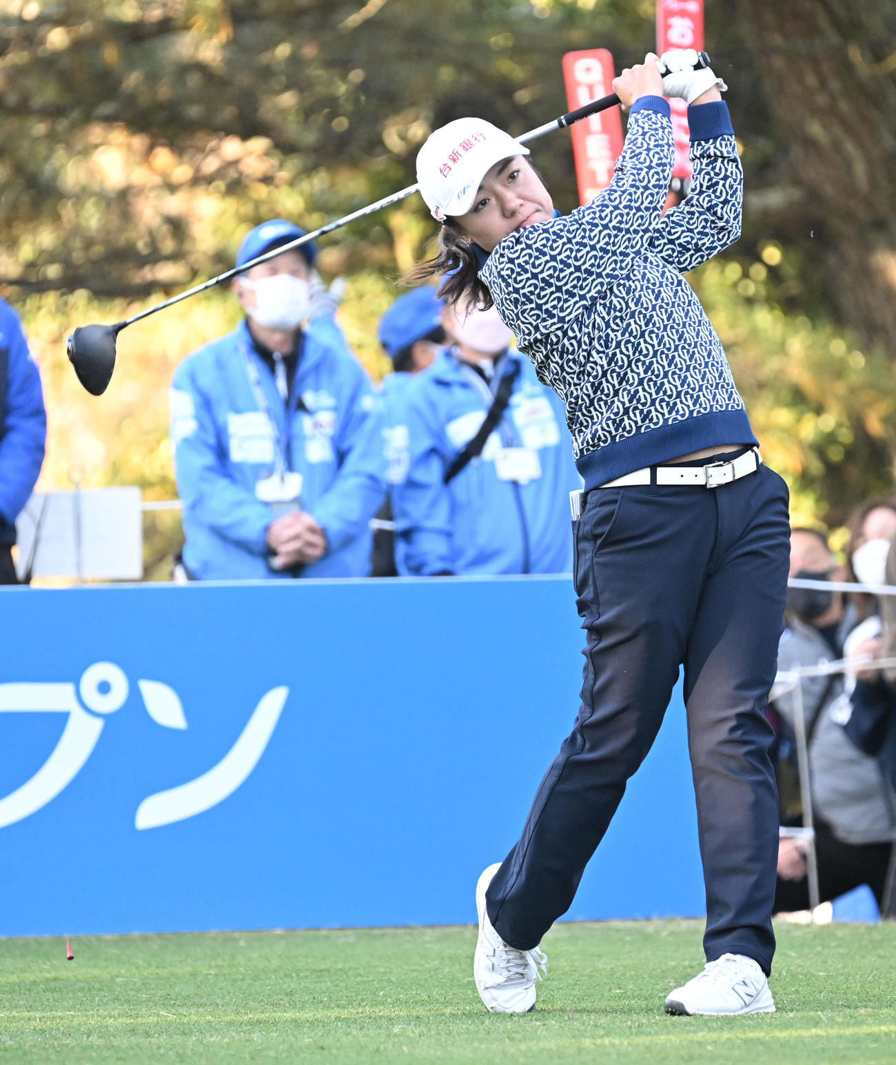 ティーショットを放つサイ・ペイイン（撮影・前岡正明）