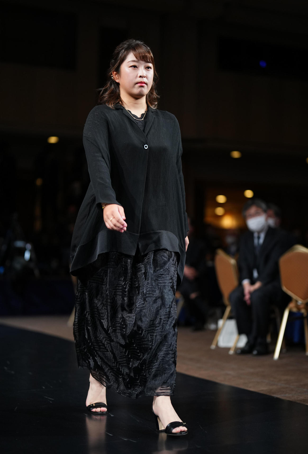 JLPGAアワードで入場する西郷（代表撮影）
