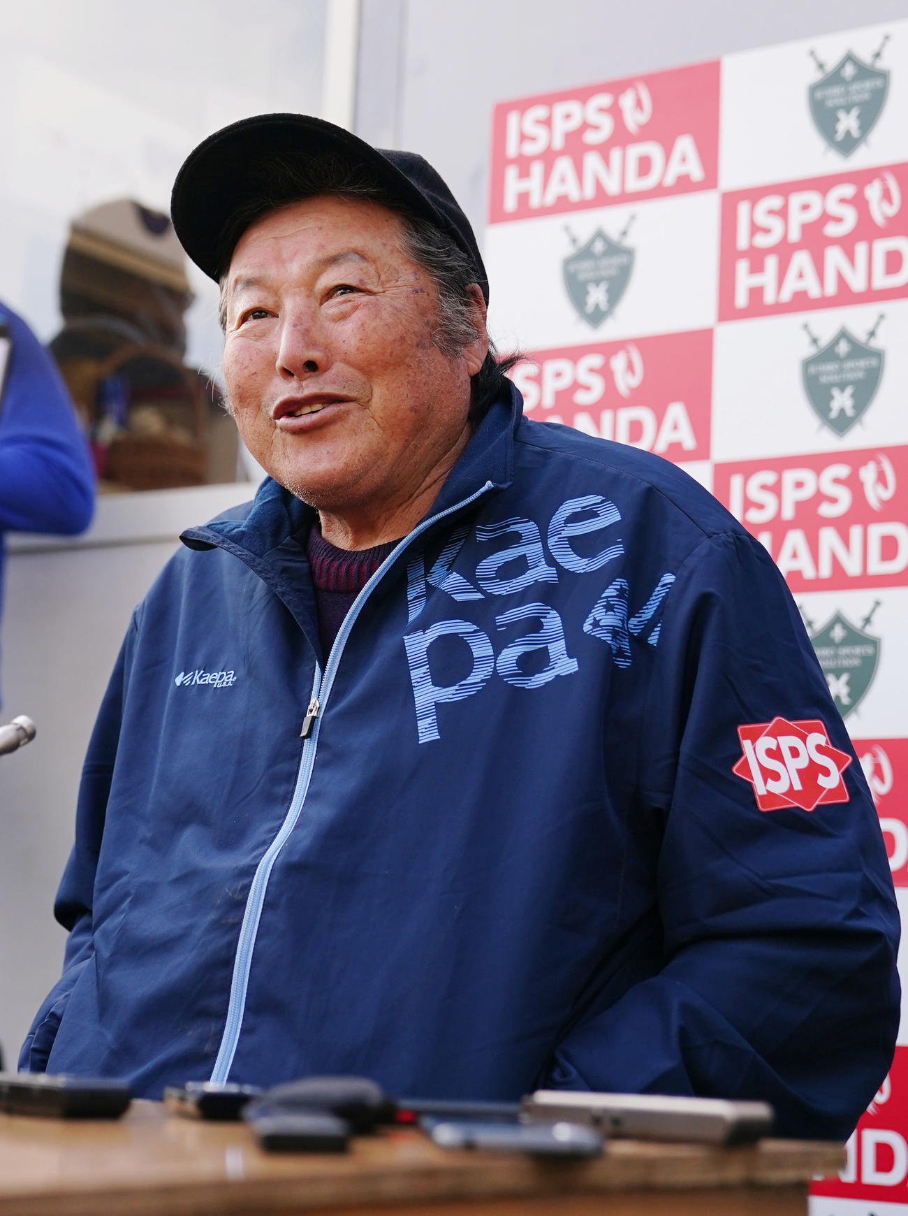 ジャンボ尾崎ゴルフアカデミーセレクションを終え、笑顔を見せる尾崎（撮影・狩俣裕三）