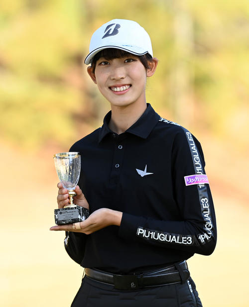馬場咲希がサントリーとスポンサー契約 所属契約の渋野日向子「やって