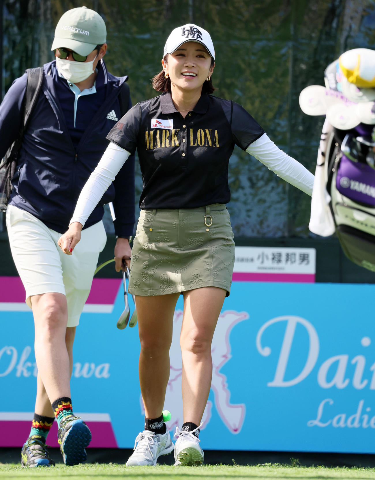 練習ラウンド　1番、ティーショットを放ちセカンド地点へ歩き出すイ・ボミ（撮影・加藤哉）