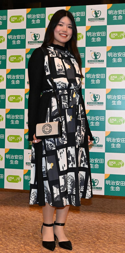 明治安田生命レディス前夜祭　桜井心那（撮影・前岡正明）