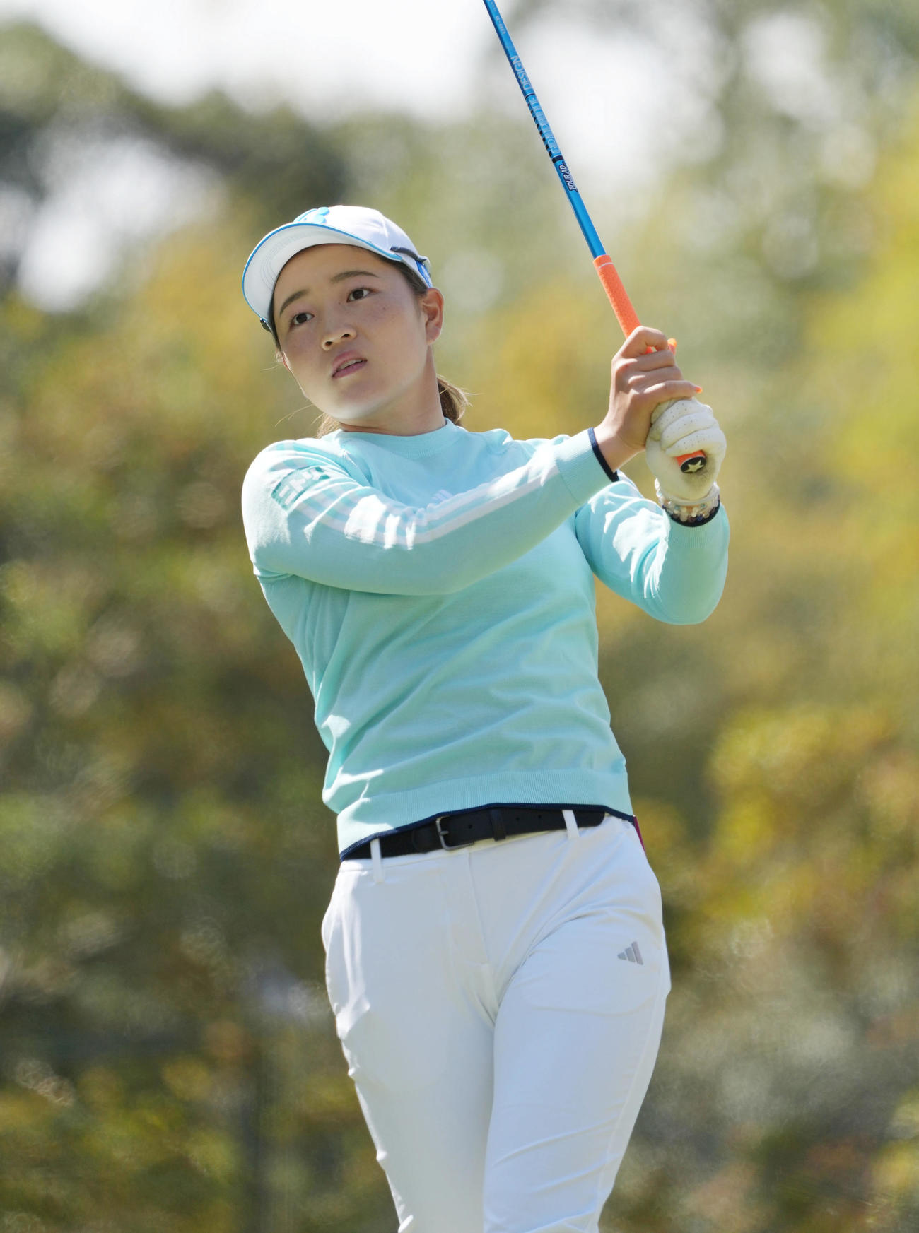 プロアマ戦　1番、ティーショットを放つ佐藤（撮影・狩俣裕三）