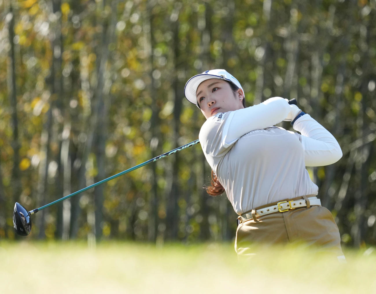 3番、ティーショットを放つ阿部（撮影・狩俣裕三）