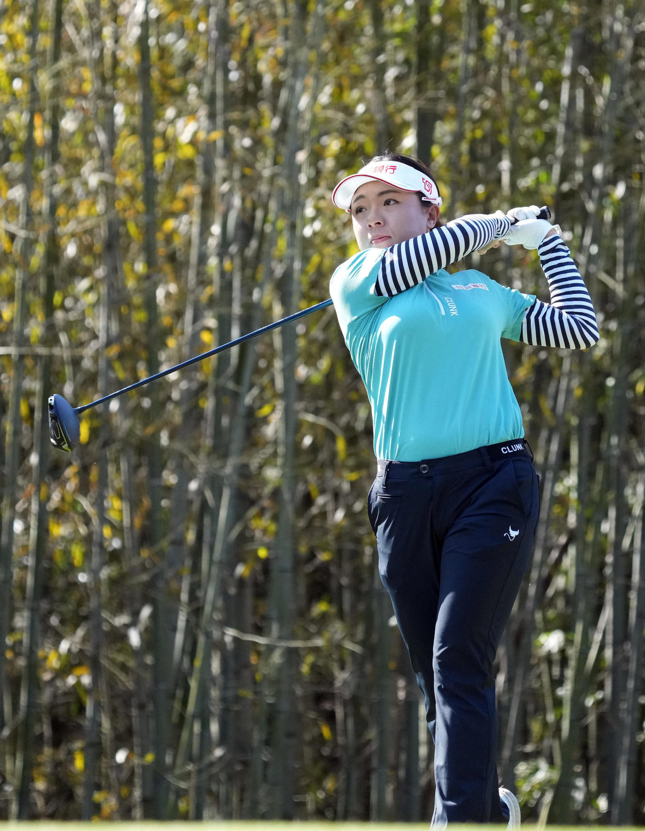 3番、ティーショットを放つサイ・ペイイン（撮影・狩俣裕三）