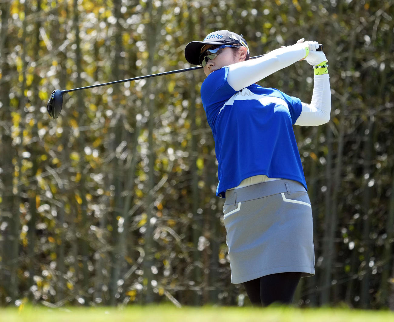 3番、ティーショットを放つ藤田（撮影・狩俣裕三）