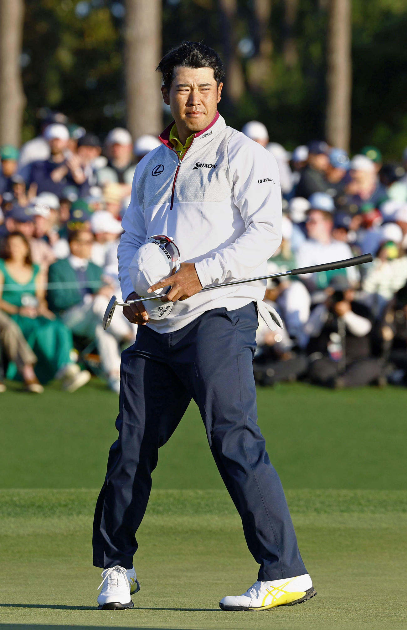 最終ラウンドを終え、ホールアウトする松山英樹。通算2アンダーで16位（共同）