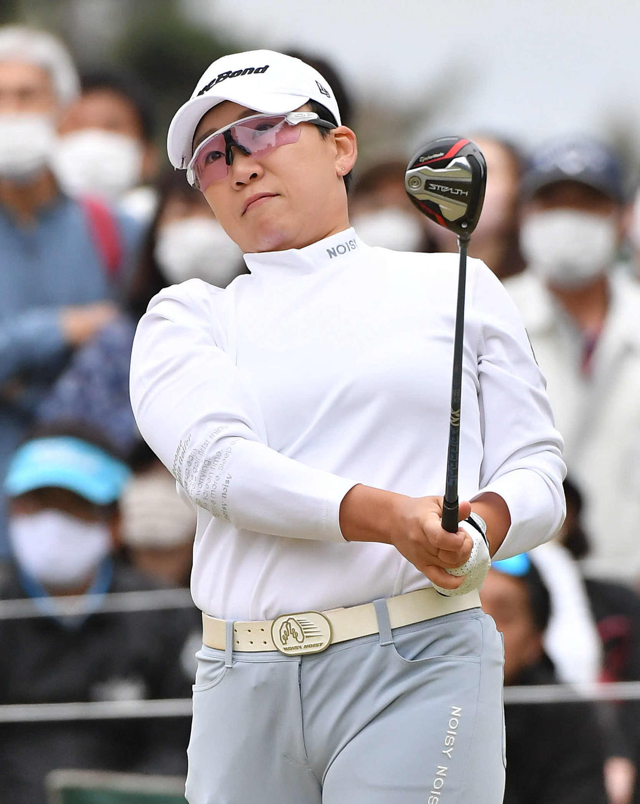 KKT杯バンテリン・レディース1日目　1番、ティーショットを放つ申ジエ（撮影・岩下翔太）