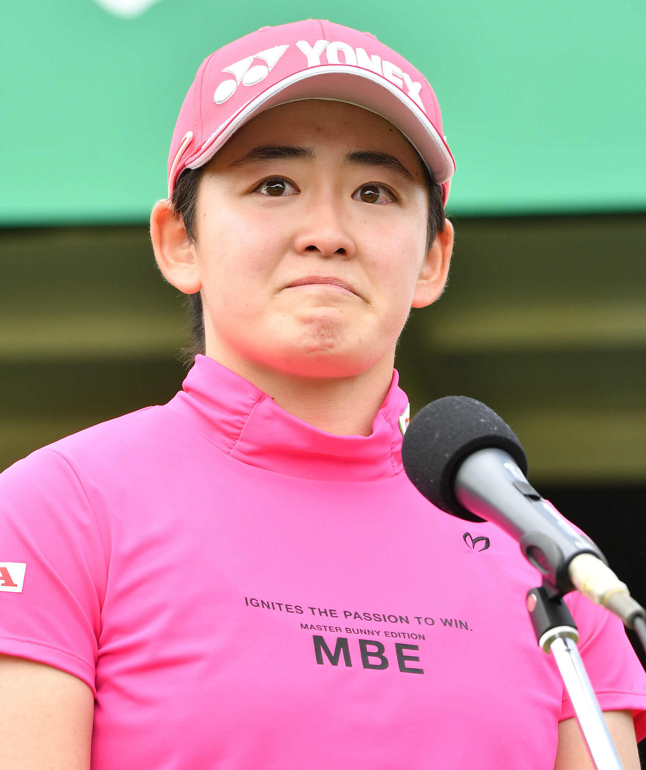 KKT杯バンテリン・レディース最終日　優勝インタビューで目を潤ませる岩井明愛（撮影・岩下翔太）