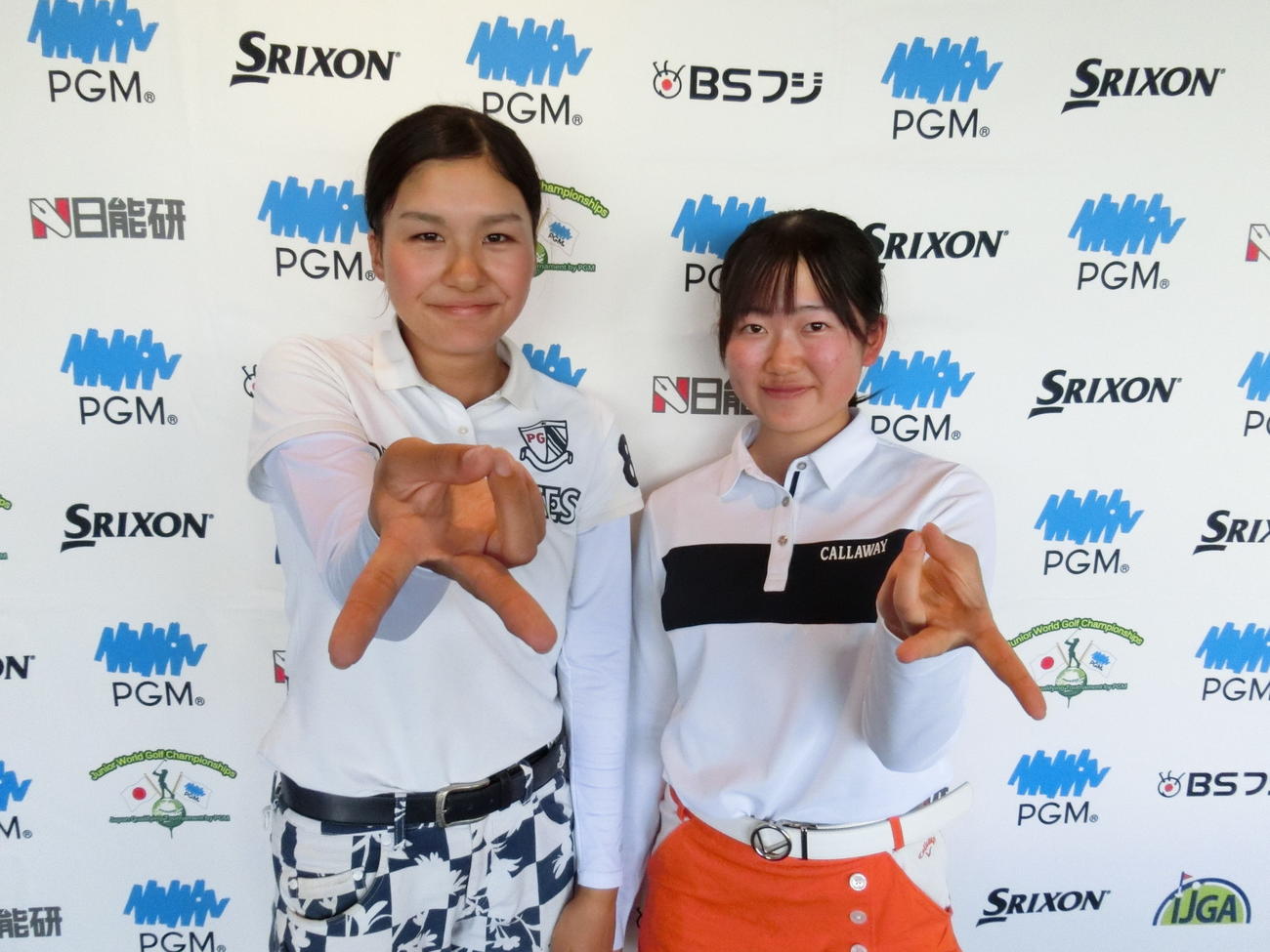 15－18歳女子日本代表の戸高玲奈（左）と柴崎香凛（C）IJGA