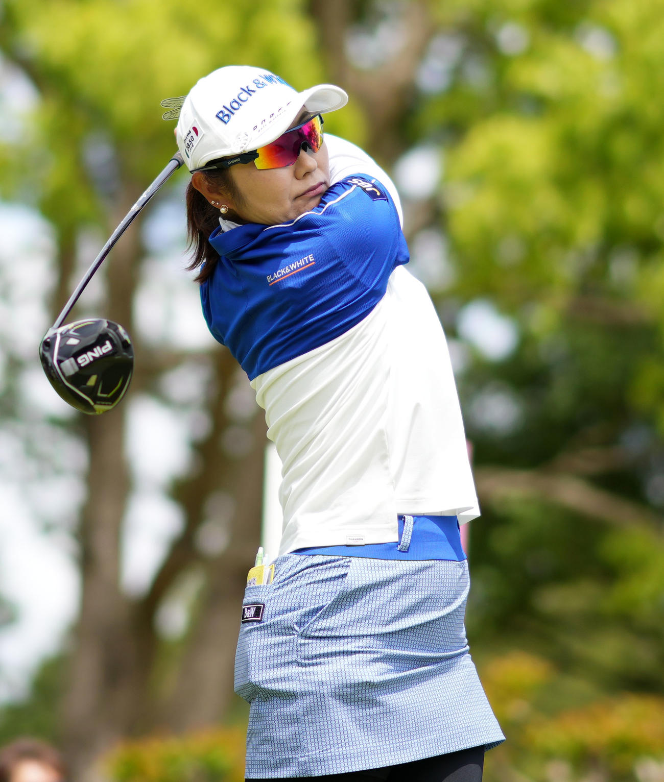 4番、ティーショットを放つ藤田（撮影・横山健太）
