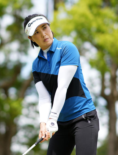 4番に臨む全美貞（撮影・横山健太）