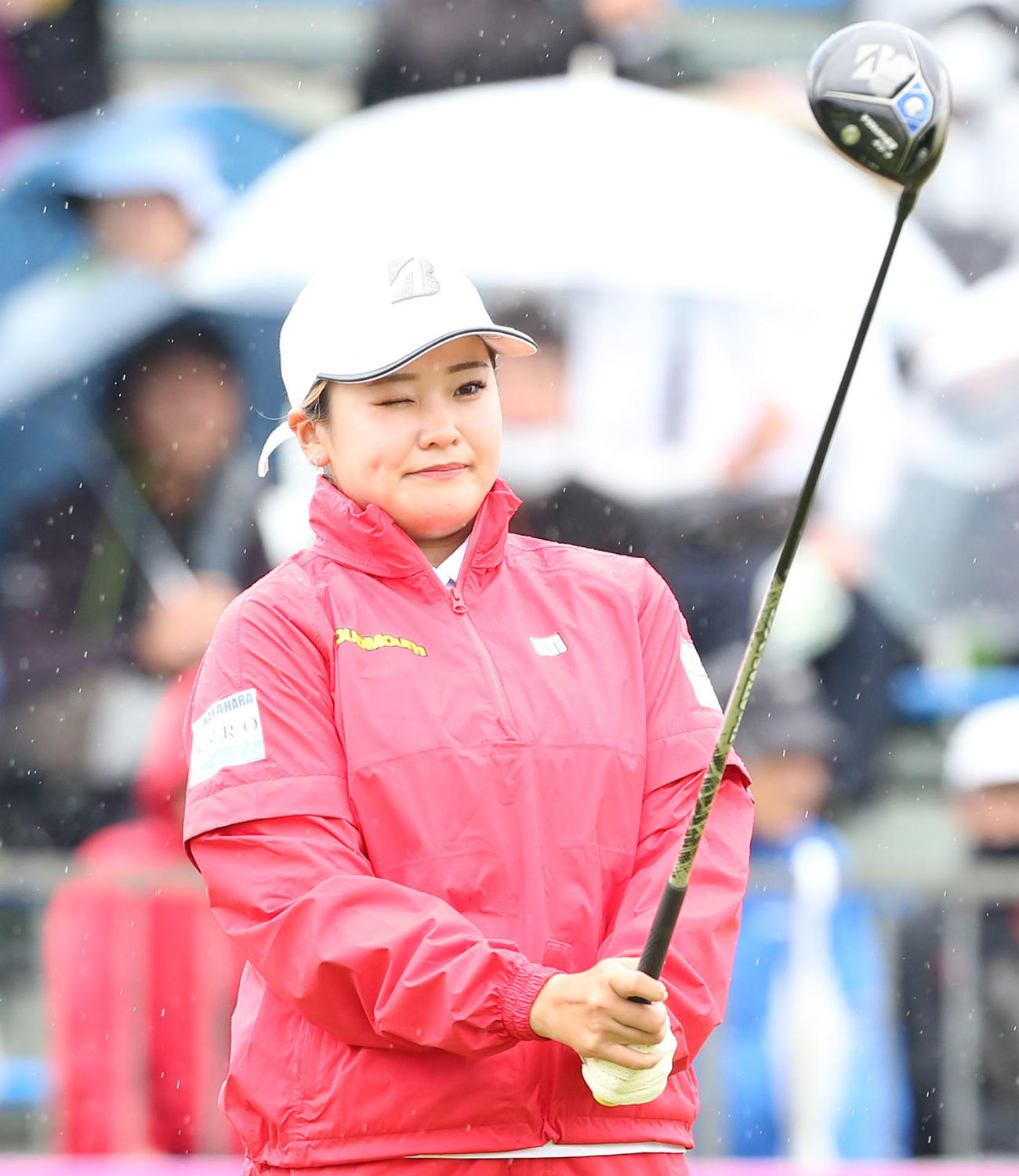 2日目　1番、ラインを確認する桑木（撮影・冨田成美）