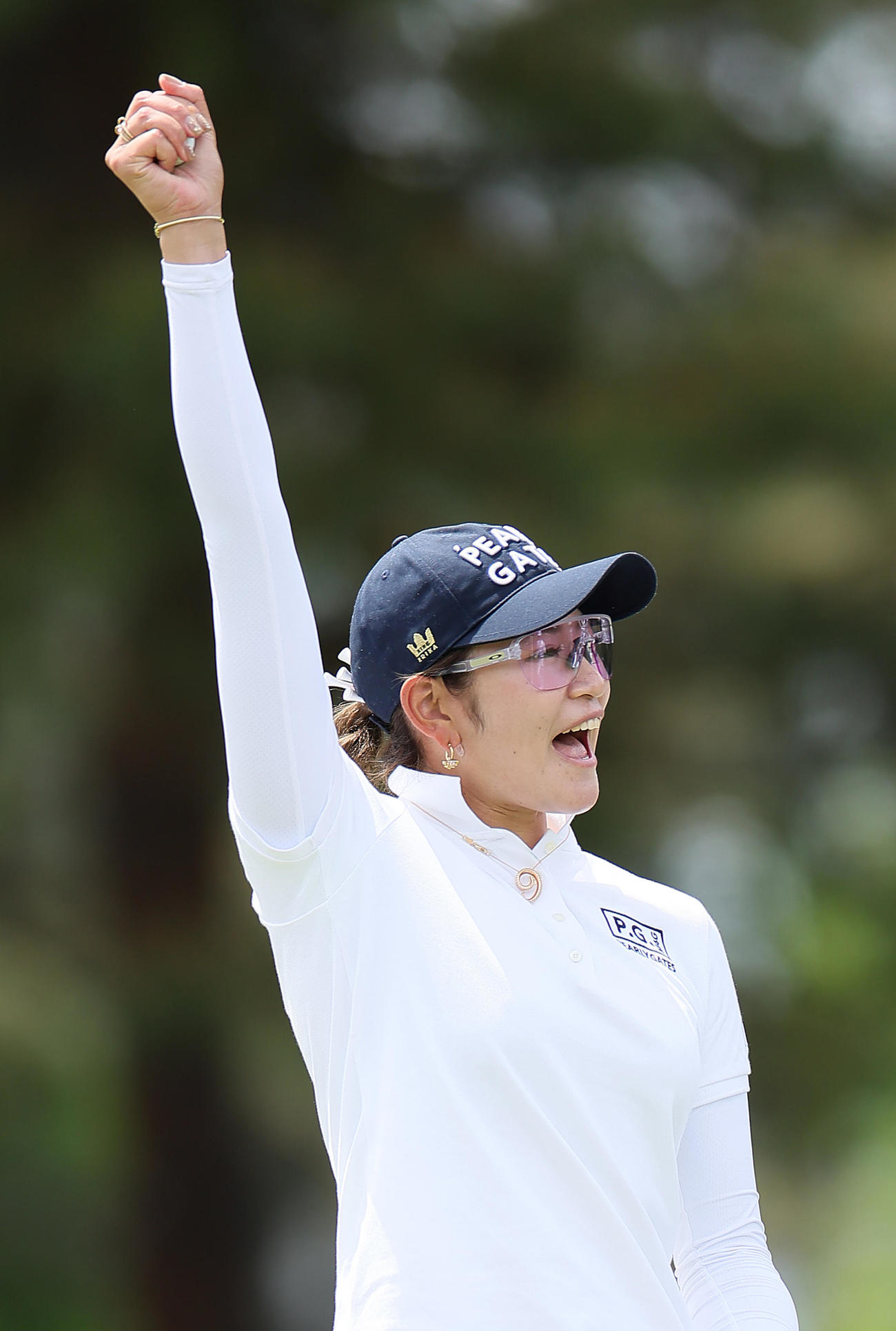 5月3日プロアマ戦の9番、同伴者のパットが決まりガッツポーズする原