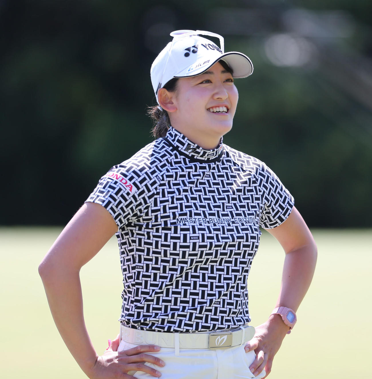 最終日　プレーオフを制した岩井千は笑顔を見せる（撮影・冨田成美）