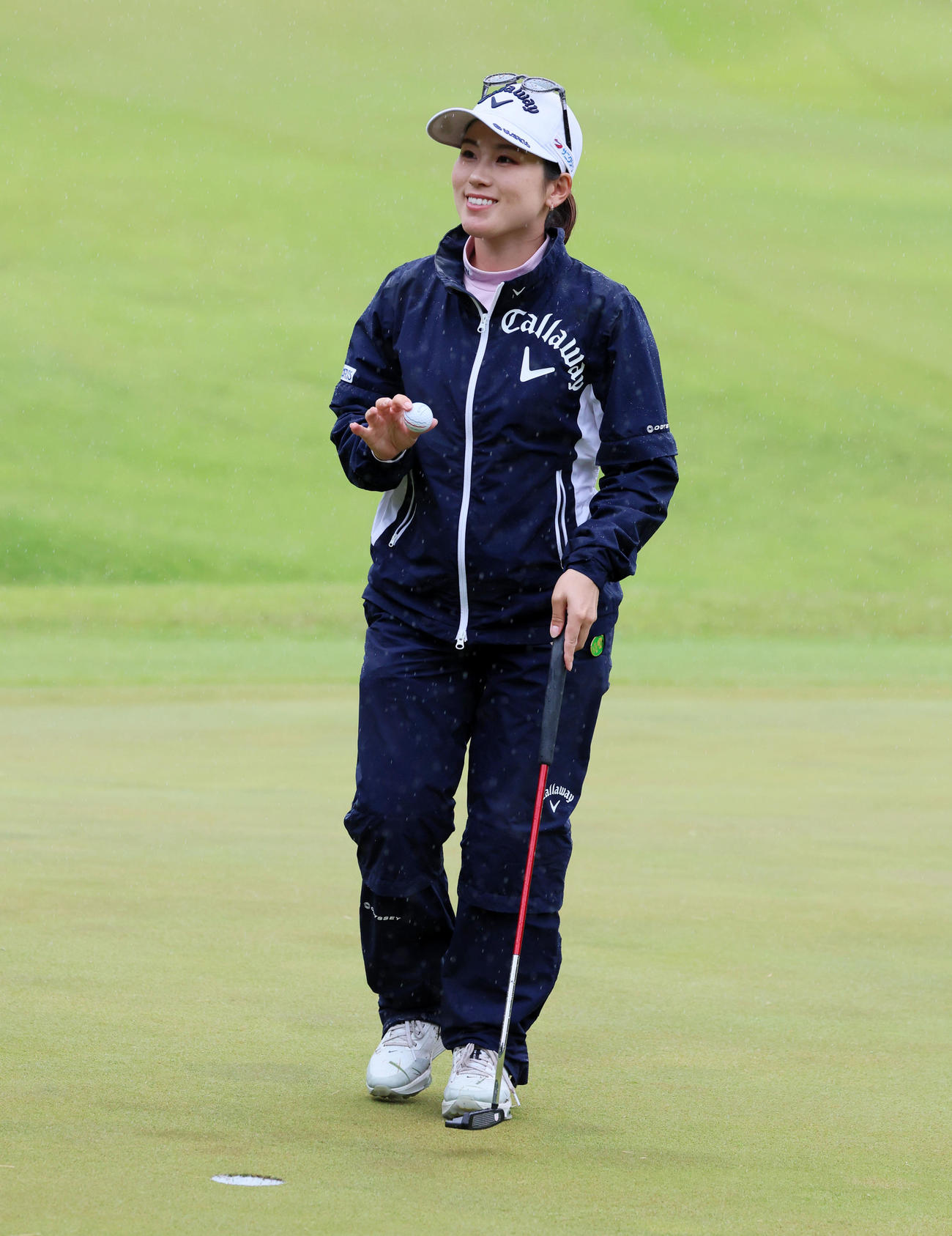 6番、バーディーパットを決めた西村優菜（撮影・加藤哉）