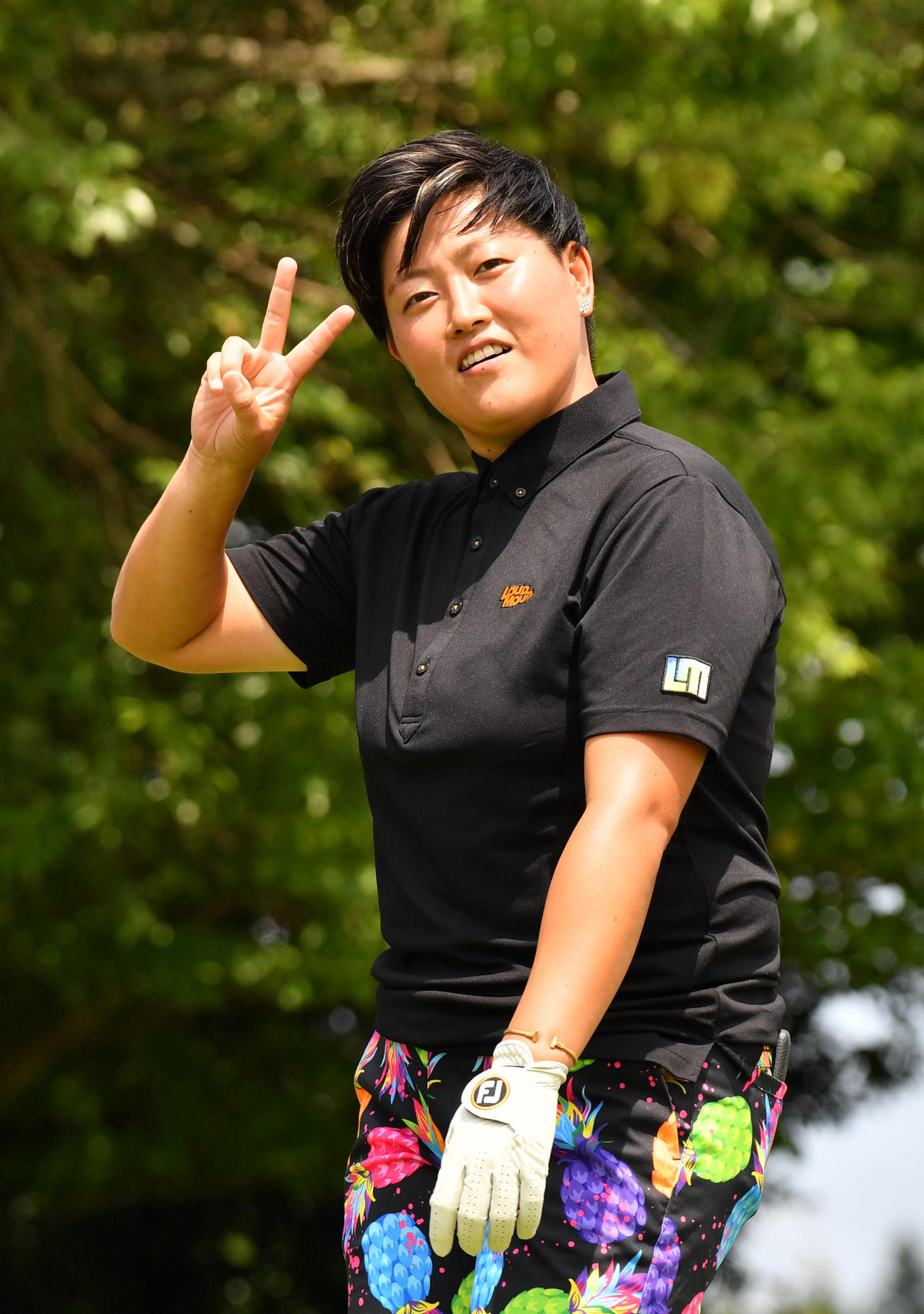 練習ラウンドでVサインを出す工藤遥加（2021年7月14日撮影）