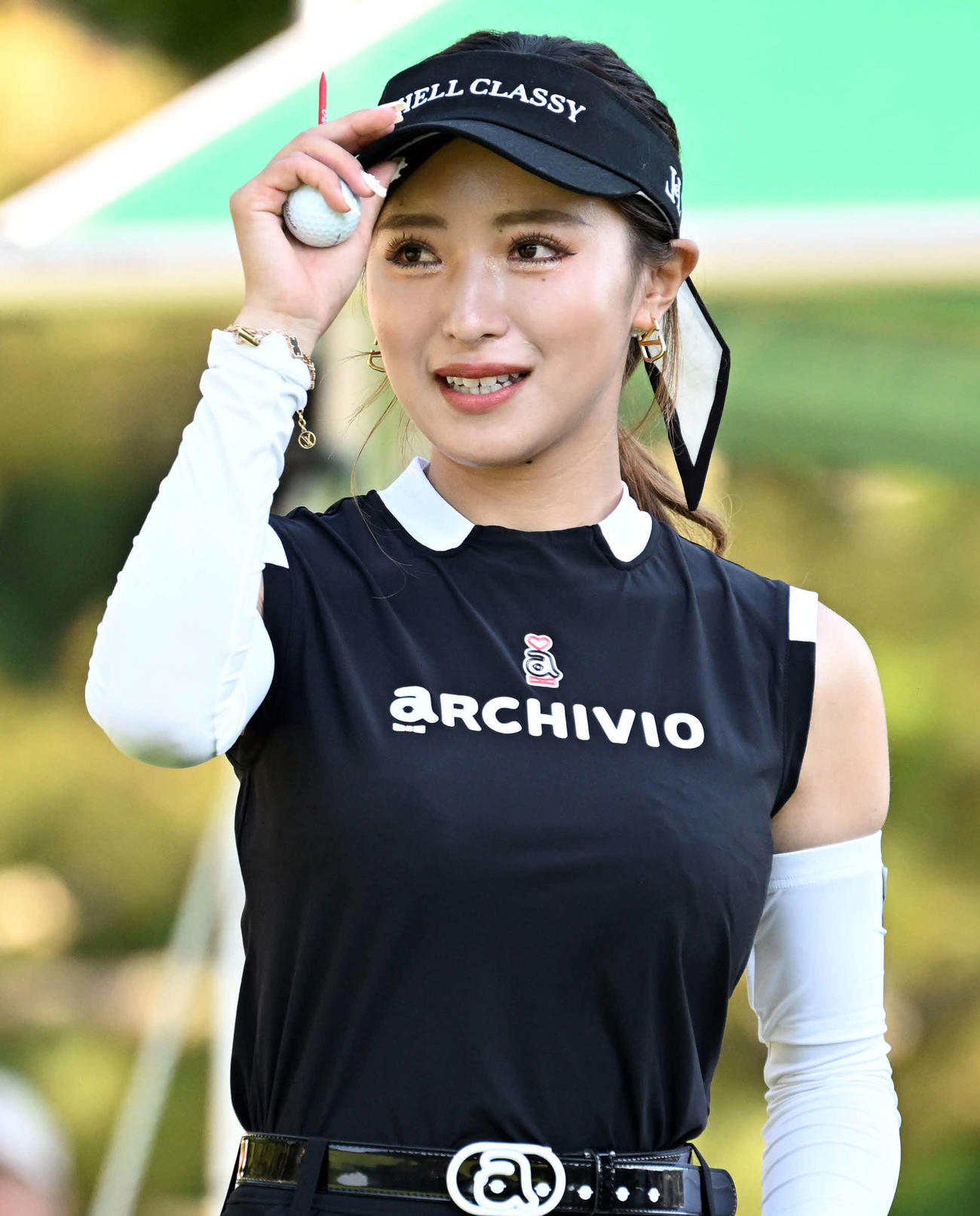 スタートホールで笑顔を見せる臼井麗香（撮影・たえ見朱実）