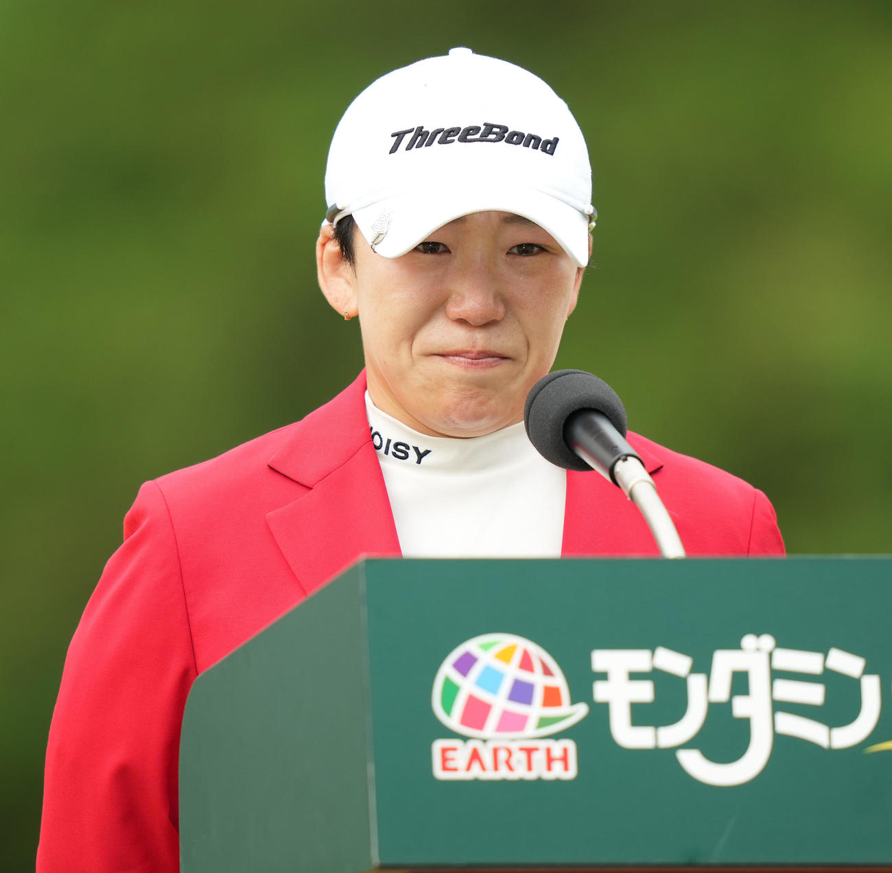 優勝スピーチで涙する申ジエ（撮影・鈴木みどり）