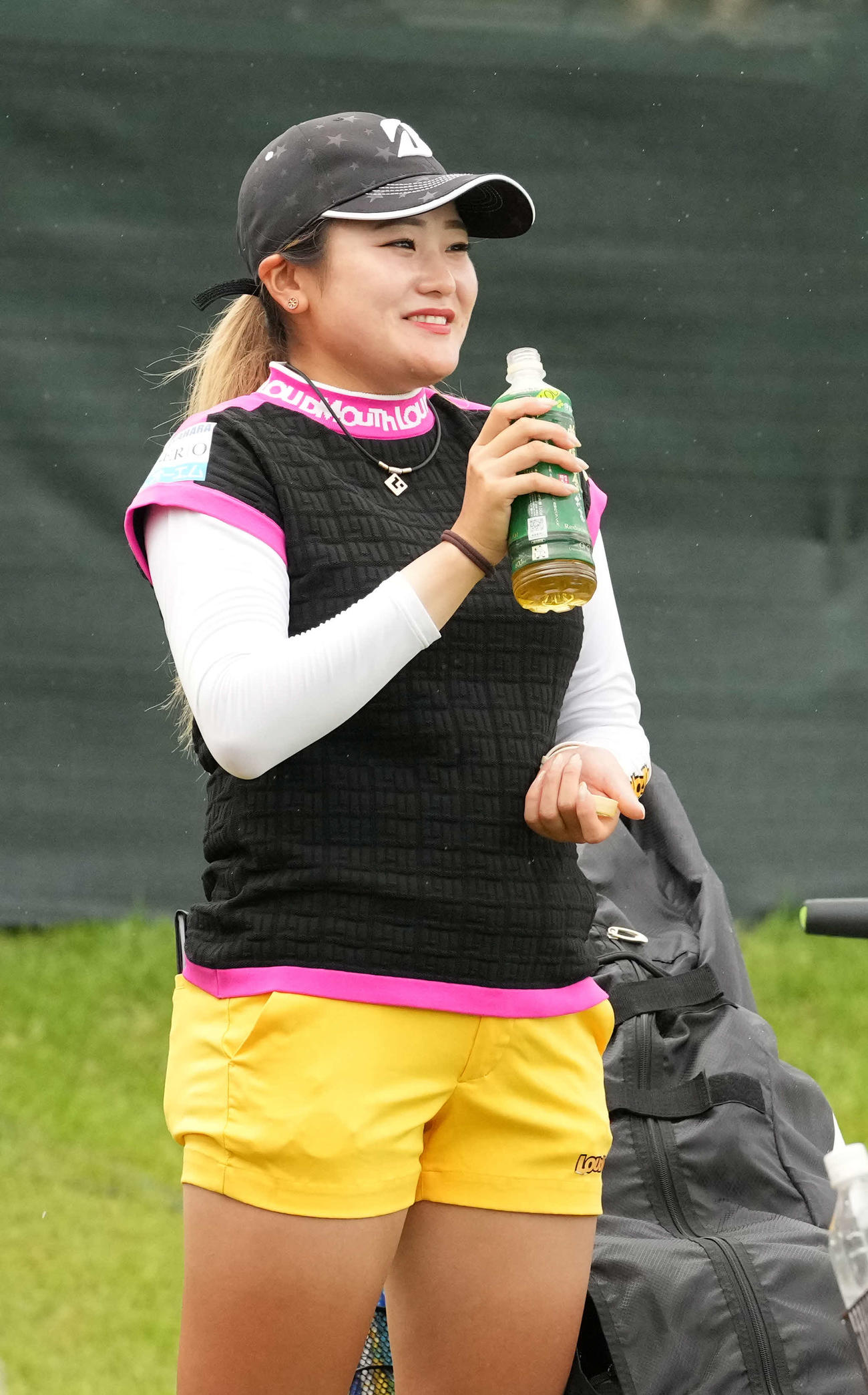 1番、スタート前にリラックスした表情を見せる桑木（撮影・小沢裕）