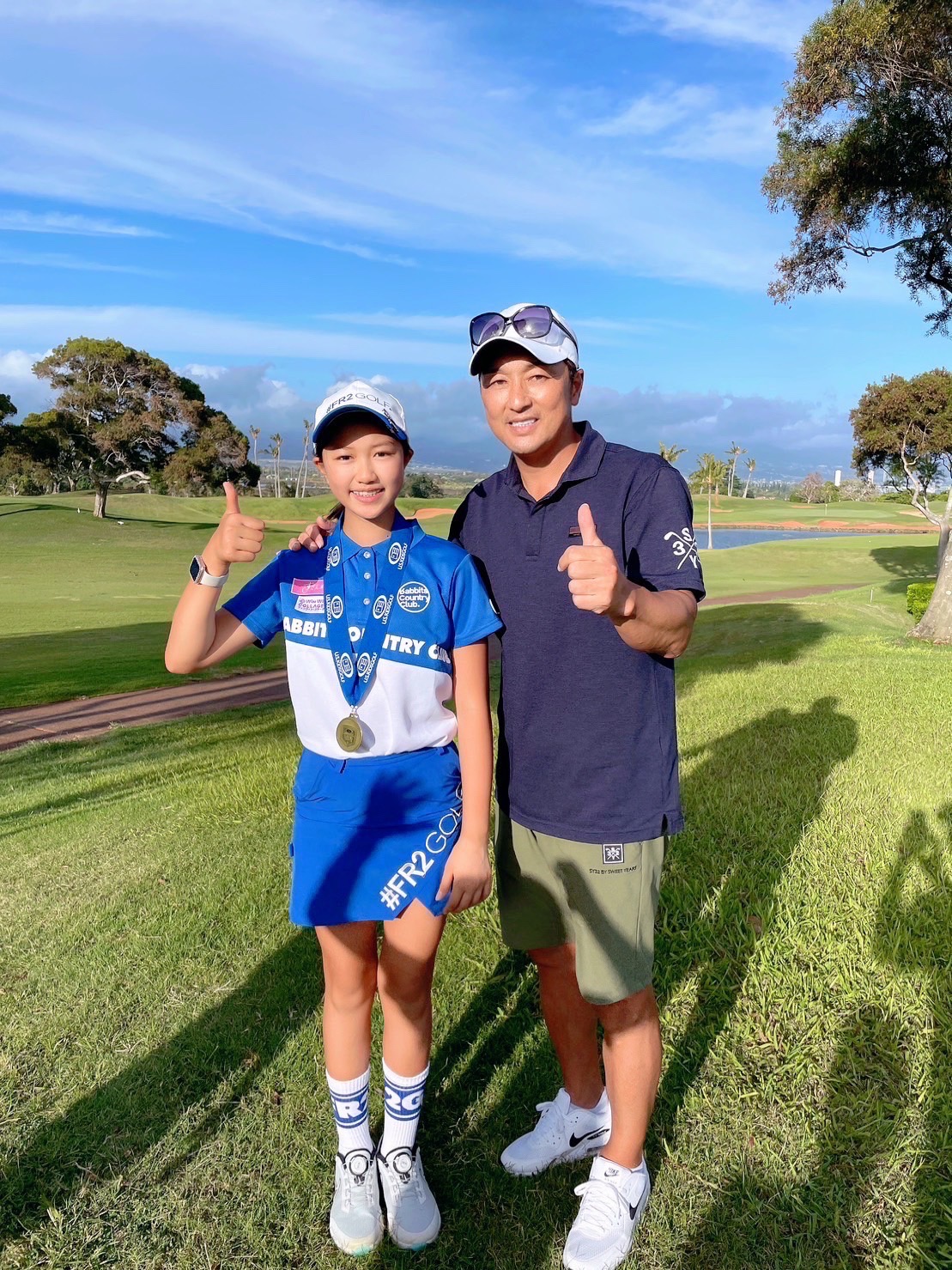 長女・由楽さんと初優勝を喜ぶ父親・三浦淳宏氏