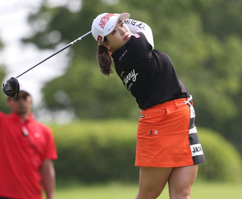 2番、ティーショットを放つ後藤（撮影・冨田成美）