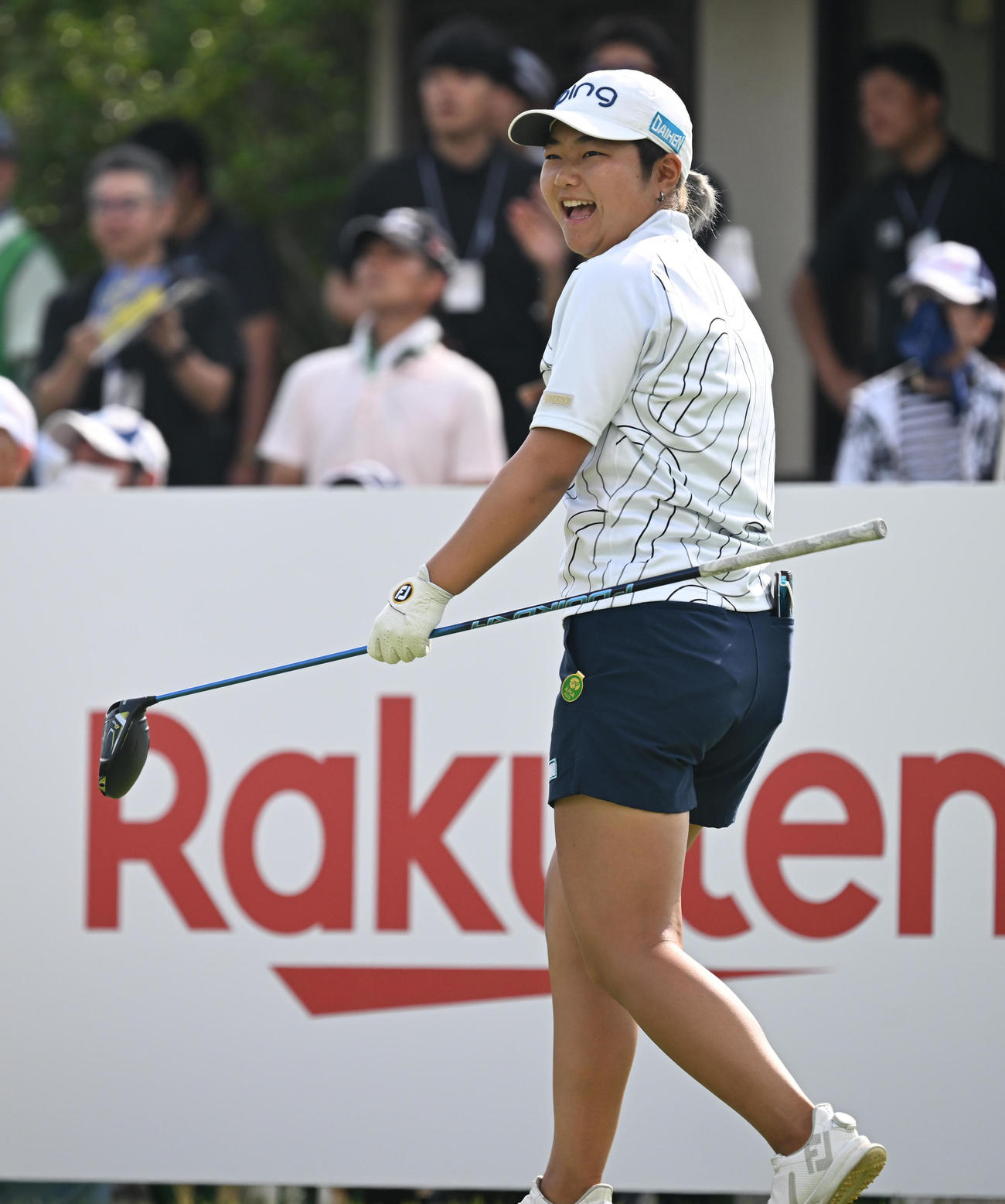 1番、ティーショットを放つ宮沢（撮影・前岡正明）