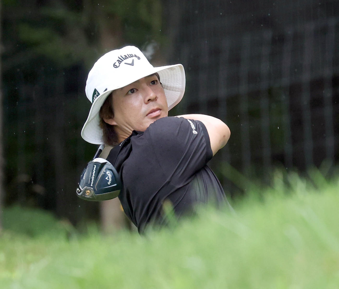 3番、ティーショットを放つ石川（撮影・佐藤翔太）
