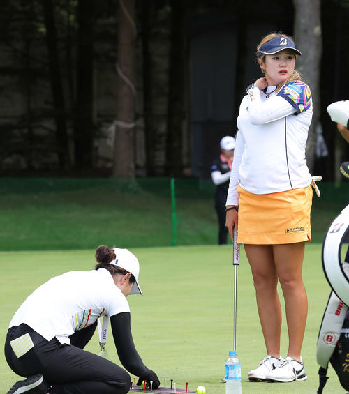 調整する桑木（撮影・河田真司）
