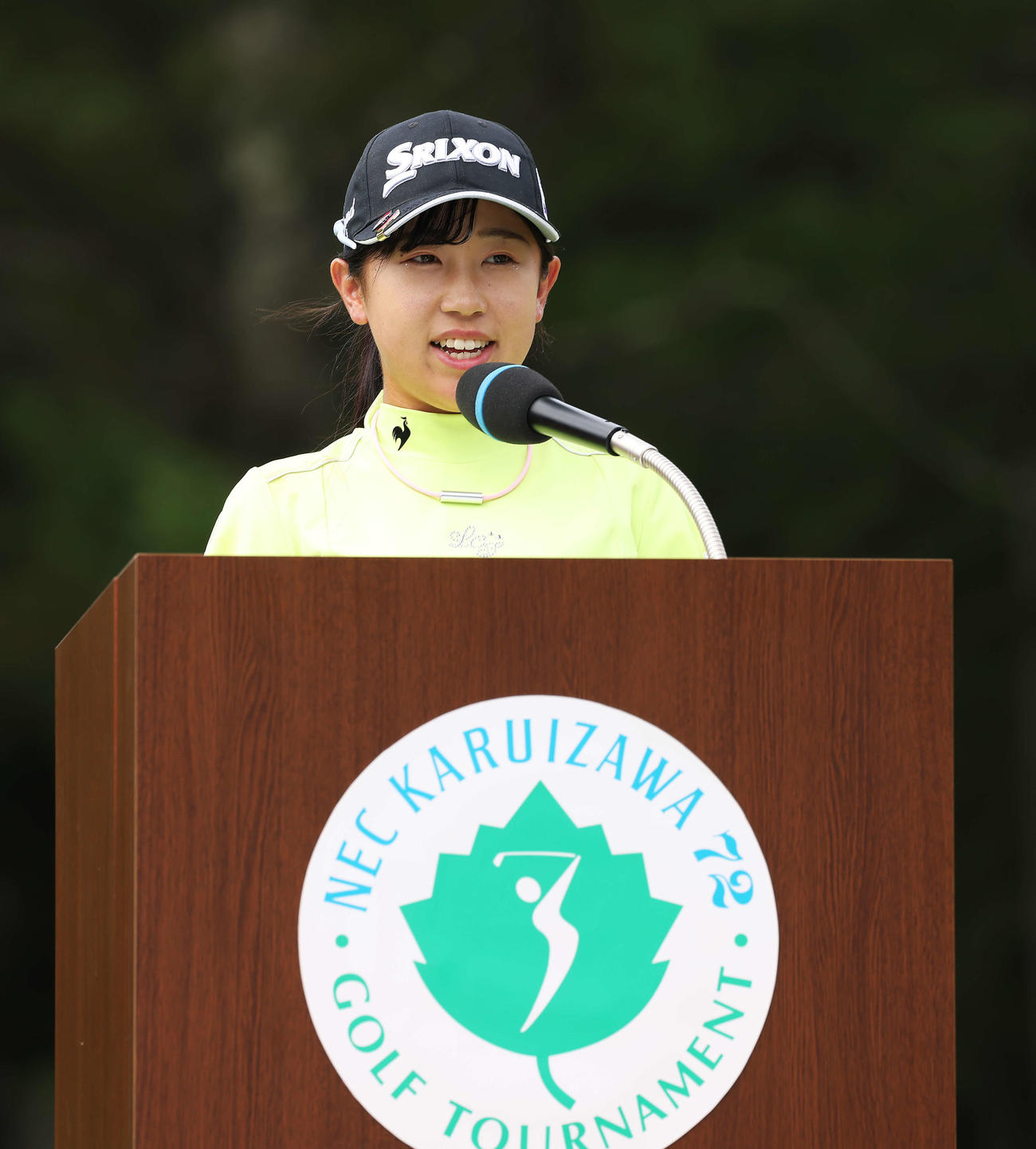 優勝コメントする菅沼（撮影・河田真司）