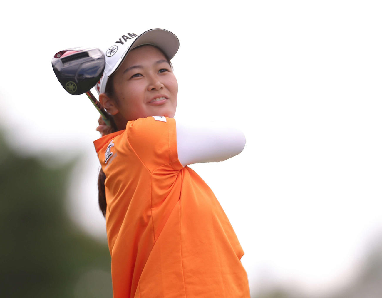 4番、ティーショットを放つ神谷（撮影・河田真司）