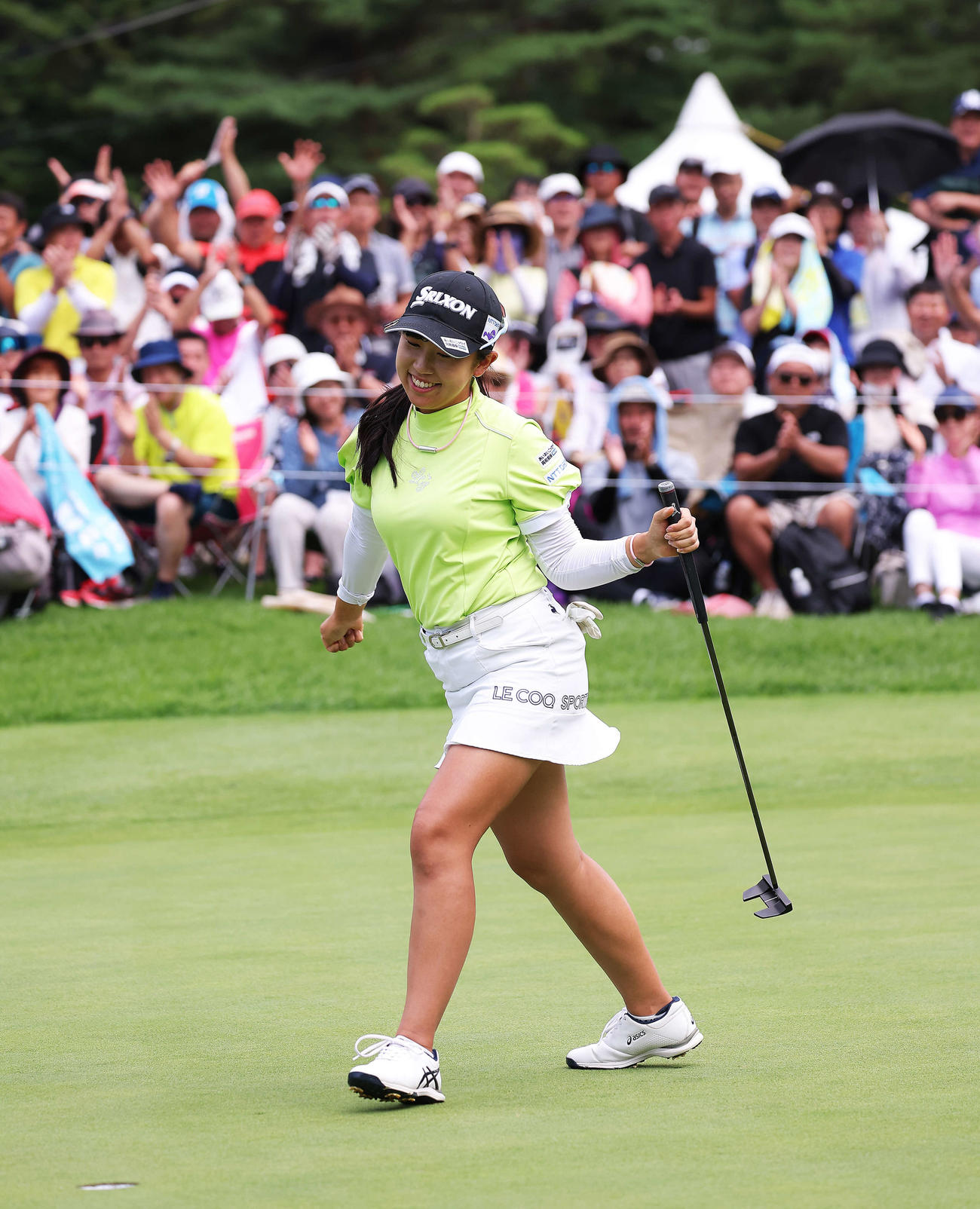 プレーオフを制し、ツアー初優勝を飾る菅沼（撮影・河田真司）
