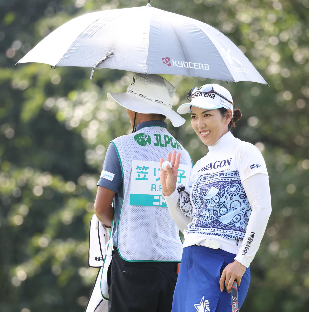 18番、笑顔で手を振る笠（撮影・佐藤翔太）