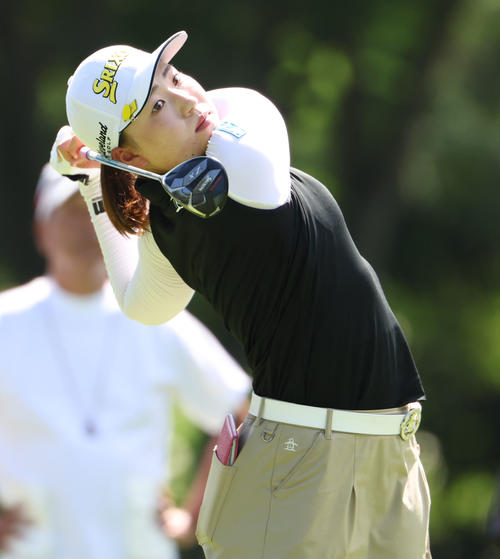 2番、ティーショットを放つ竹田麗央（撮影・佐藤翔太）