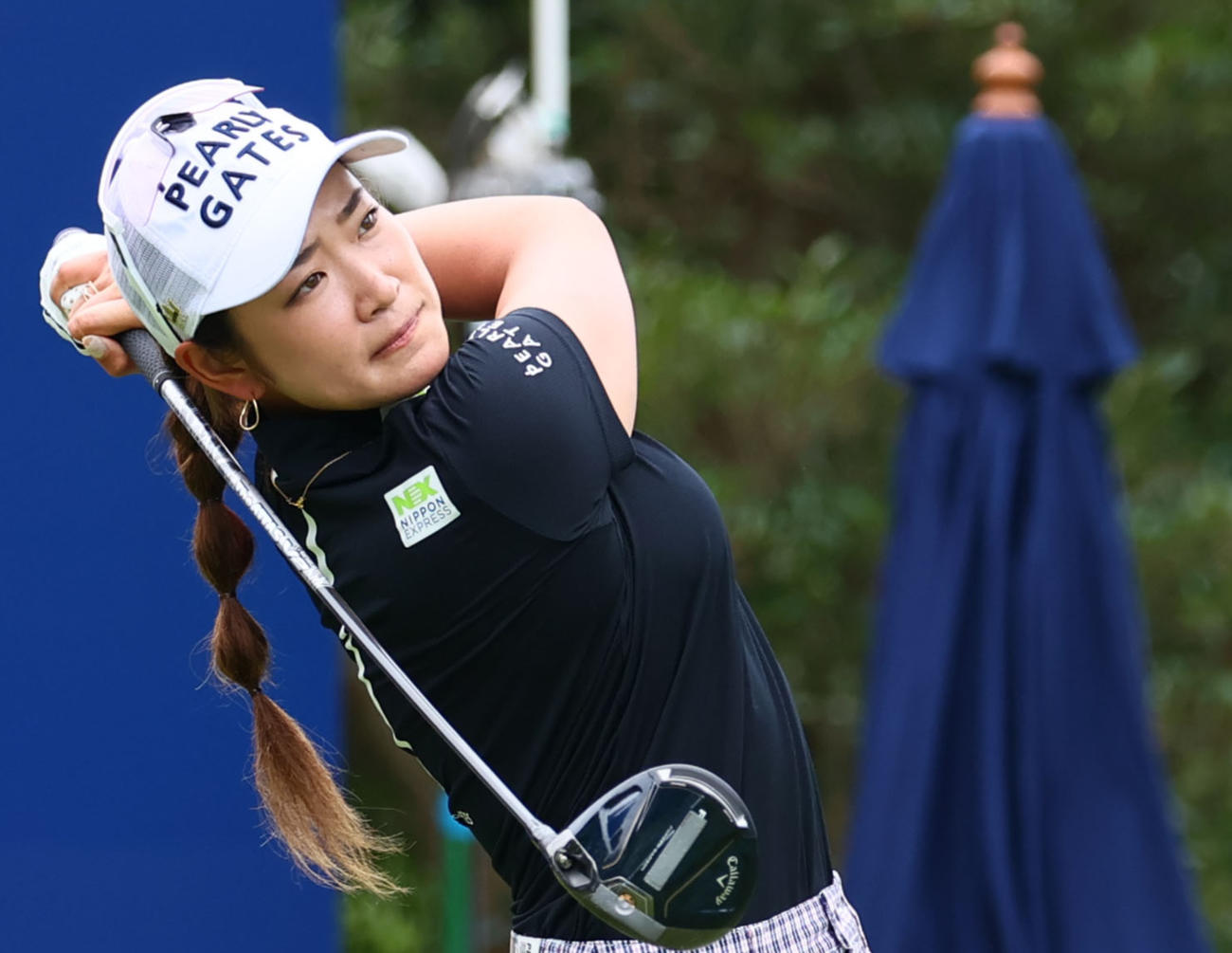 1番　ティーショットを放つ原英莉花（撮影・冨田成美）