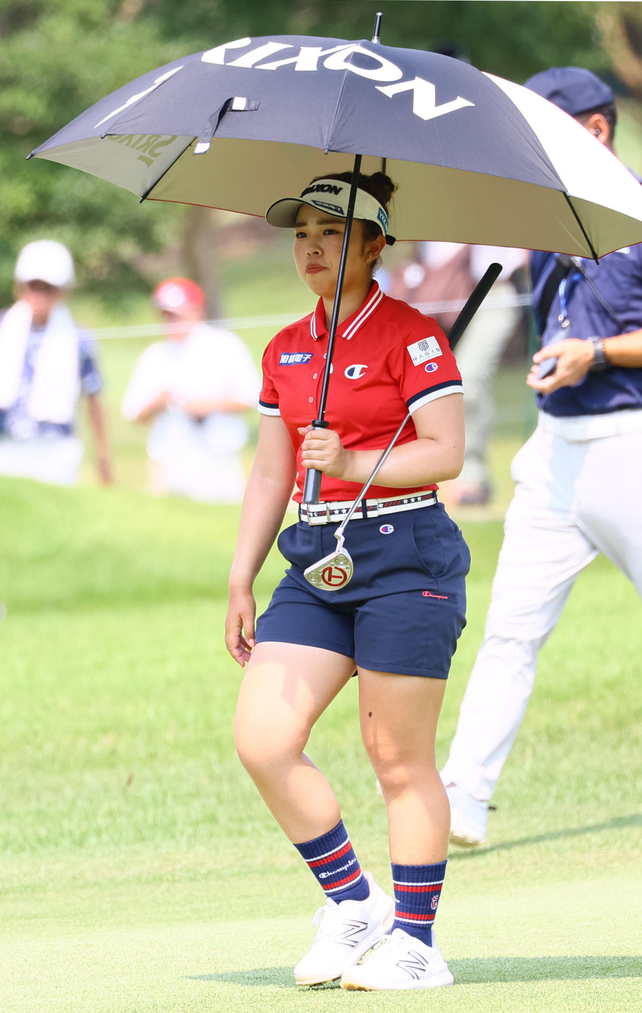 5番　第2打へ向かう山下（撮影・冨田成美）