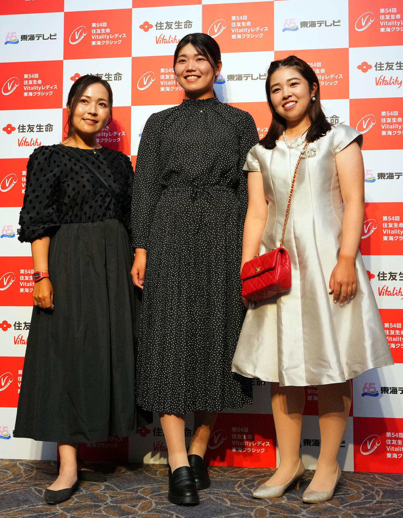 住友生命Vitalityレディス東海クラシック　前夜祭に参加した（左から）青木瀬令奈、桜井心那、山下美夢有（撮影・藤尾明華）