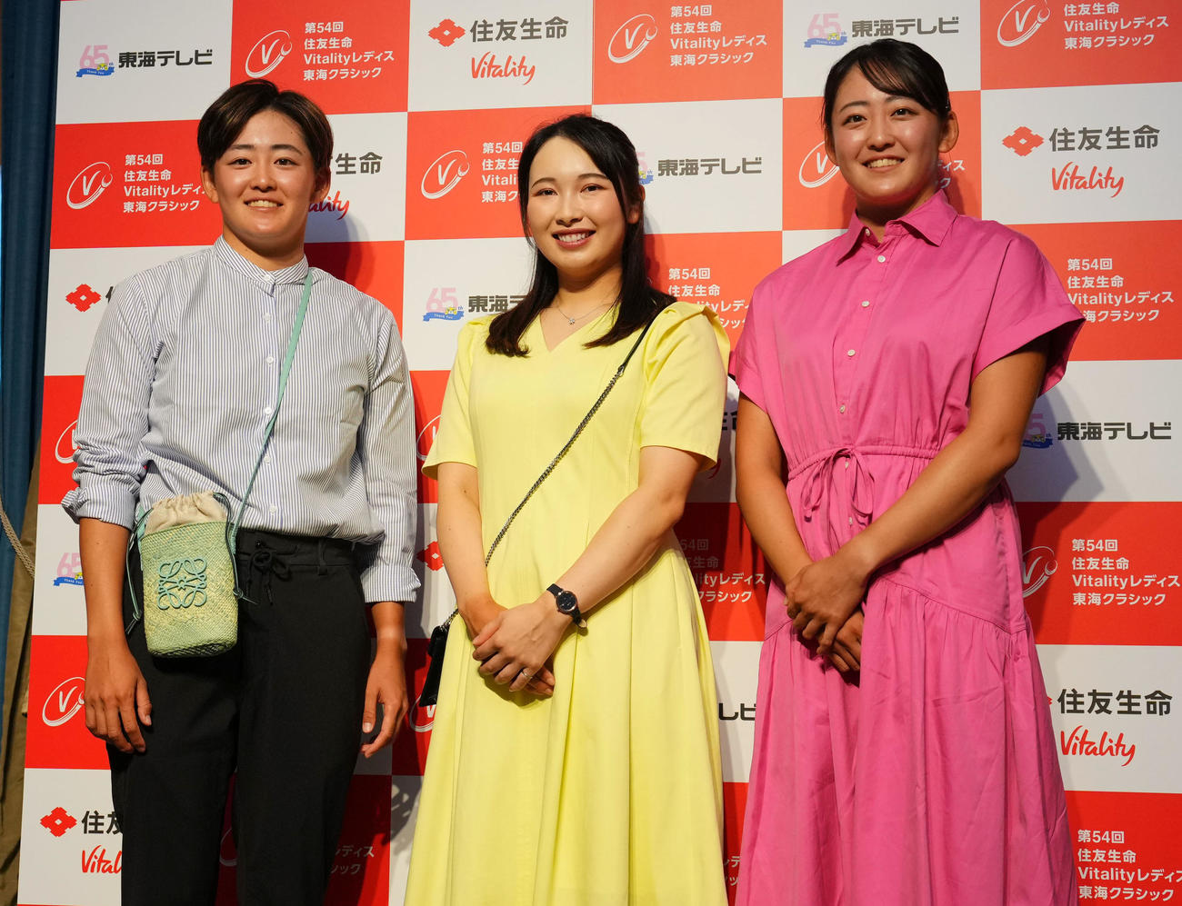 住友生命Vitalityレディス東海クラシック　前夜祭に参加した（左から）岩井明愛、小祝さくら、岩井千怜（撮影・藤尾明華）