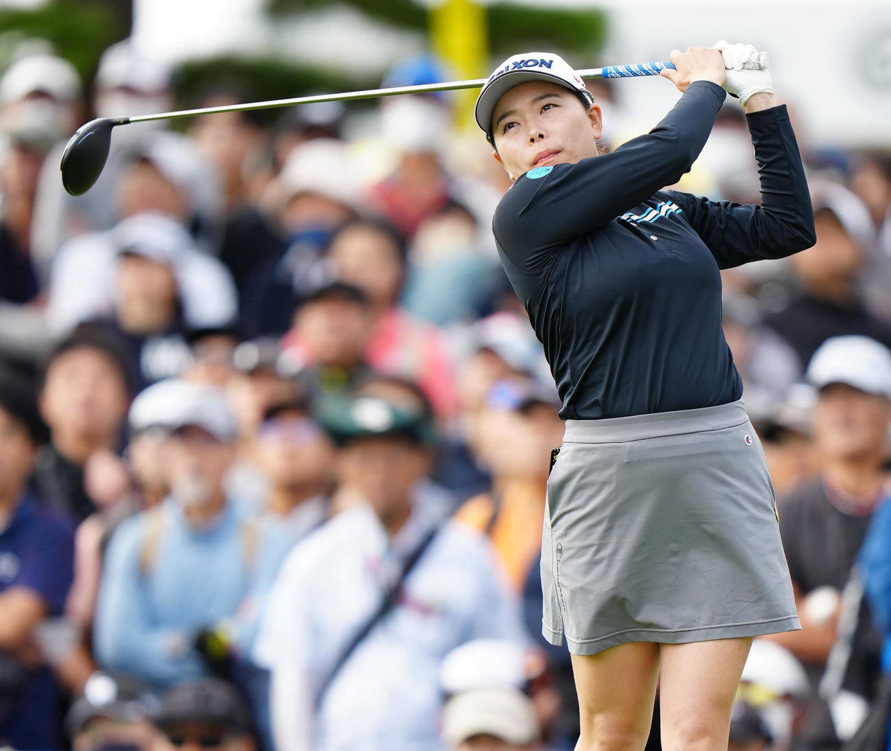 1番、ティーショットを放つ勝（撮影・江口和貴）