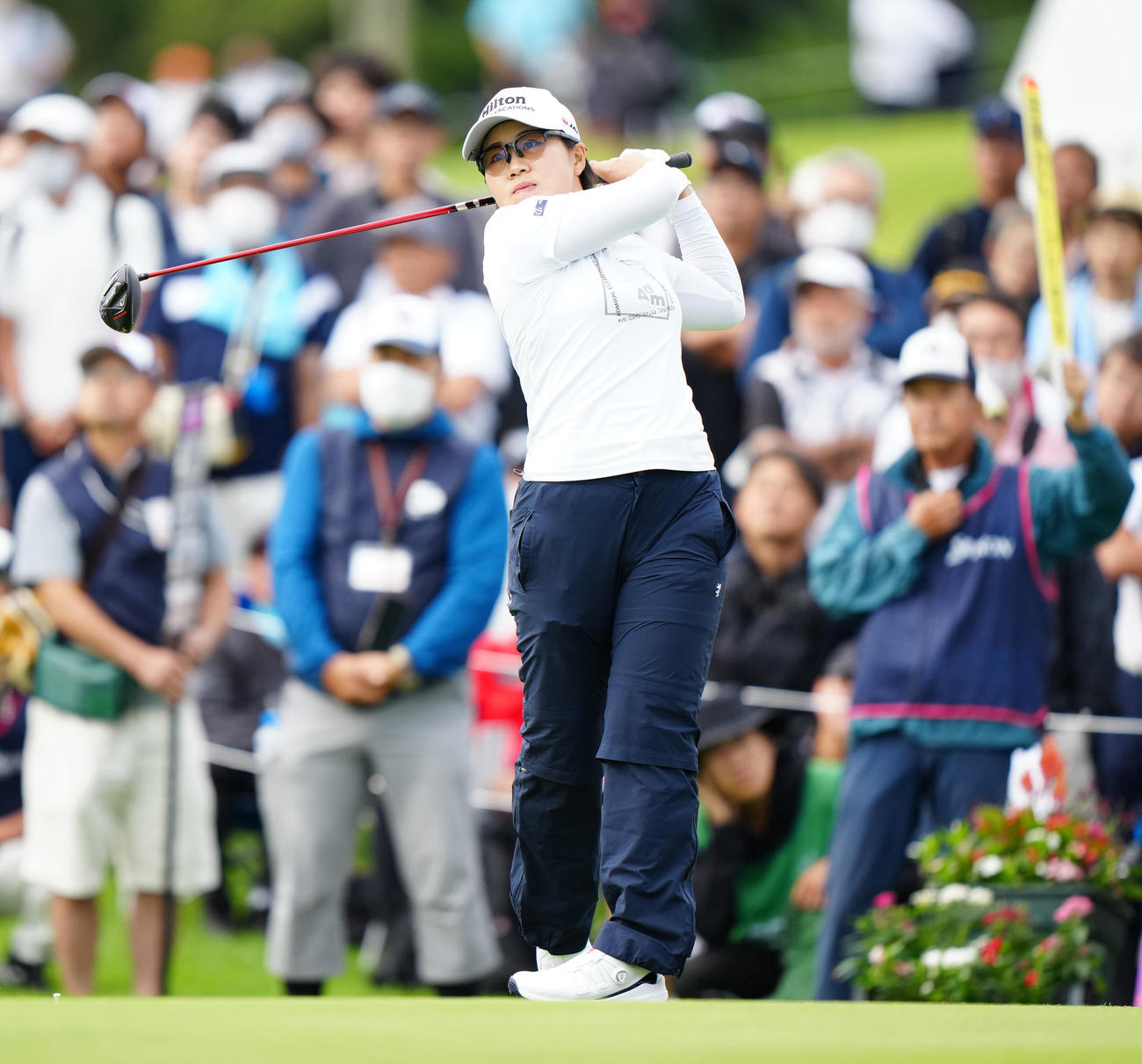 1番、ティーショットを放つ畑岡（撮影・江口和貴）