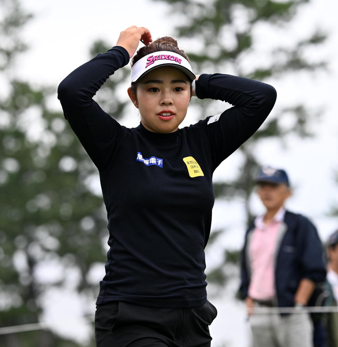 1番、笑顔でスタートする山下美夢有（撮影・前岡正明）