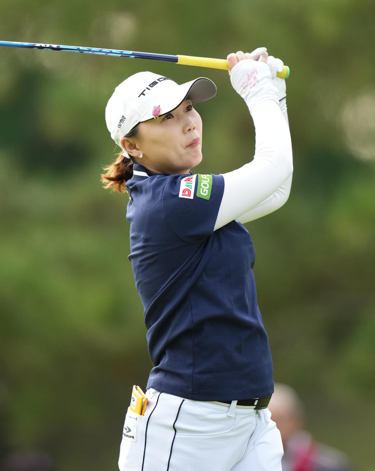1番、ティーショットを放つイ・ナリ（撮影・狩俣裕三）