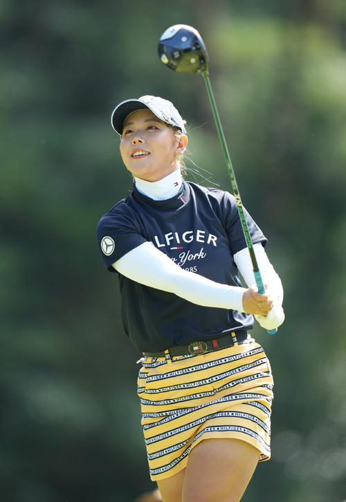 3番、ティーショットを放つ吉田優（撮影・狩俣裕三）