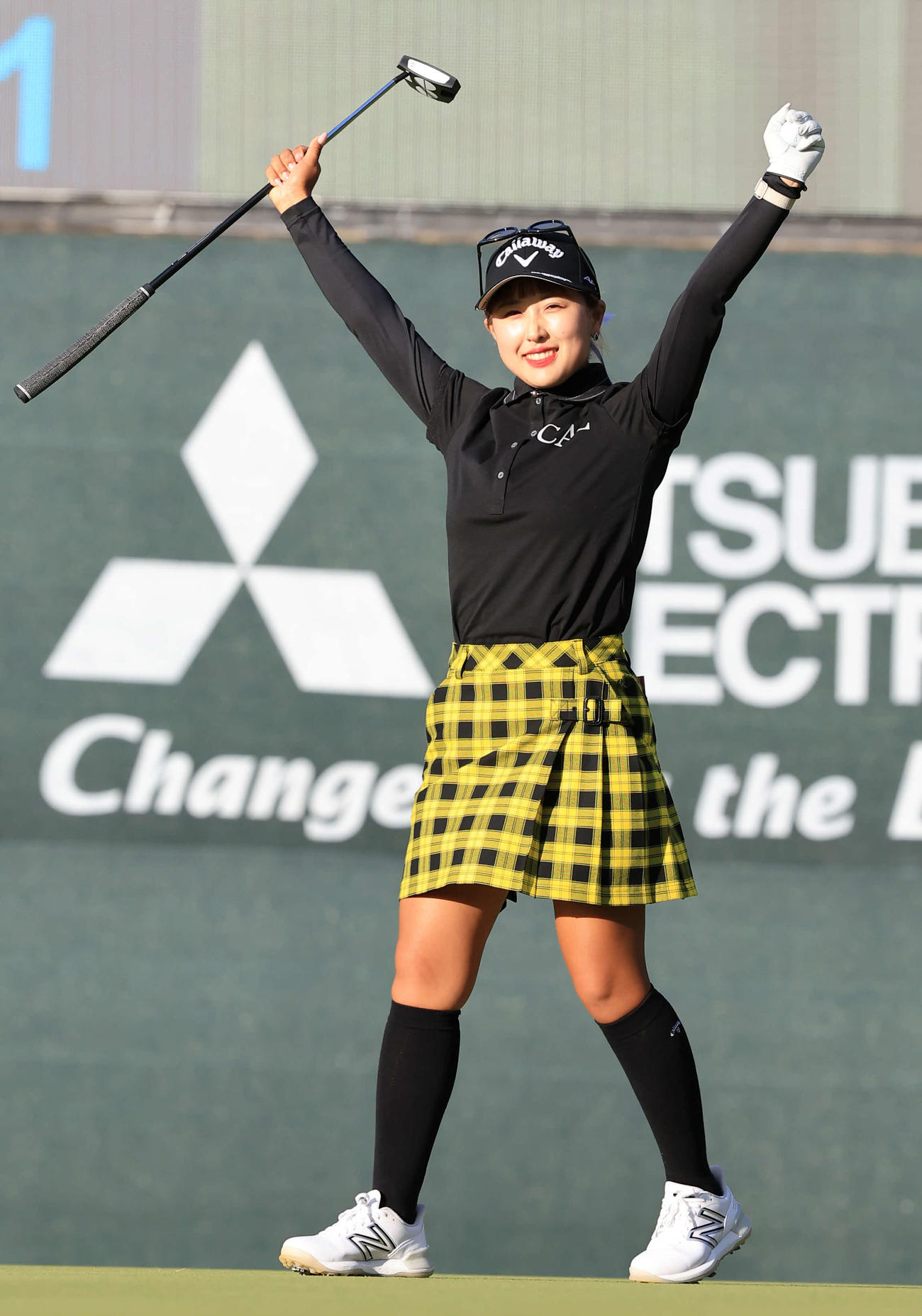 プレーオフの末、優勝を決めガッツポーズのリ・ハナ（撮影・浅見桂子）