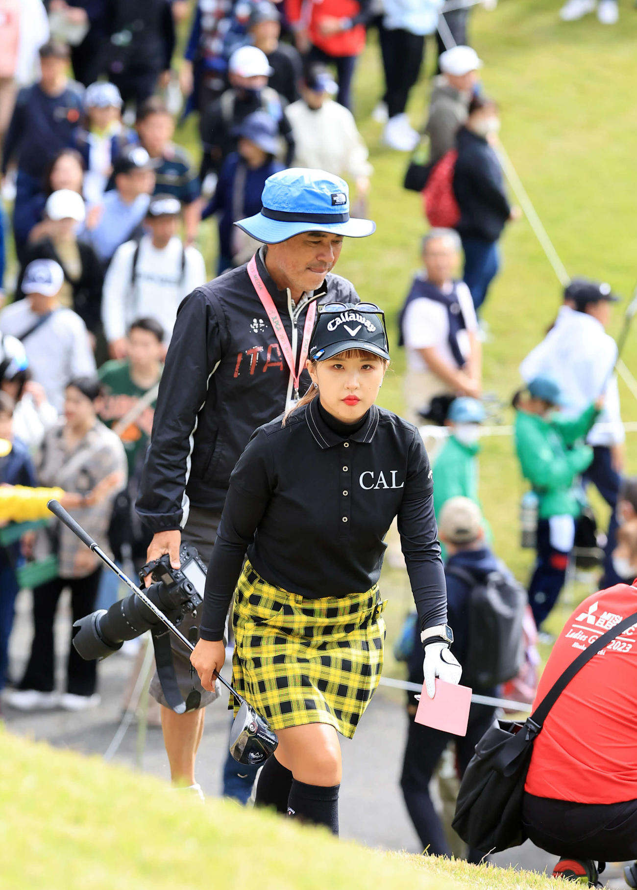3番に向かう李ハナ（撮影・浅見桂子）