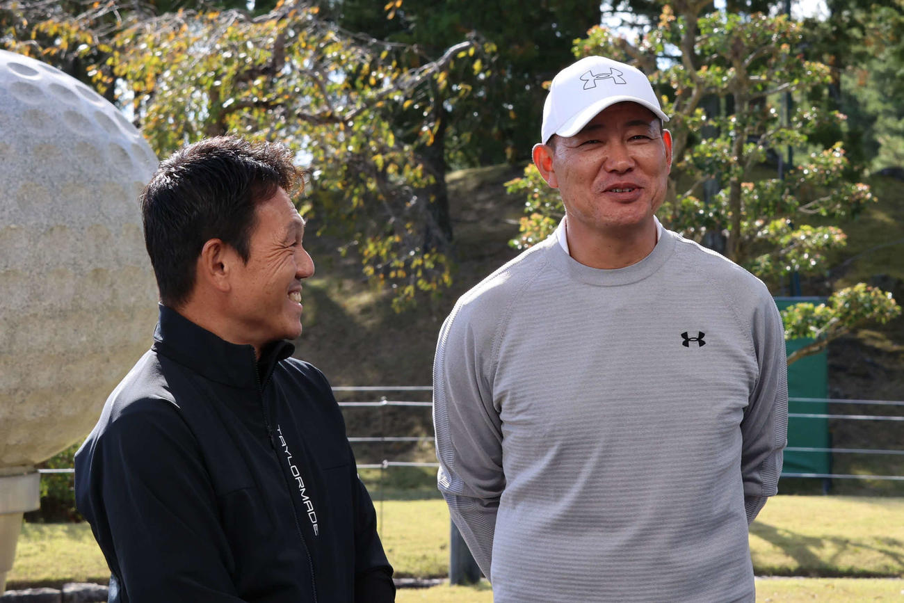 福留孝介氏（右）と田中秀道