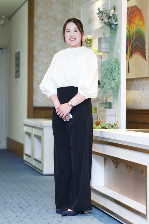 TOTOジャパンクラシック選手歓迎レセプションでドレスアップする竹田麗央（撮影・河田真司）